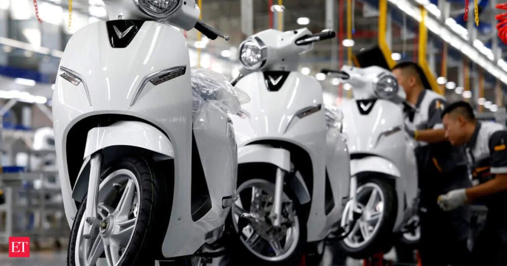 India says ‘Hum Do, Humari Ek EV’ as more households opt for at least 1 electric vehicle for short trips