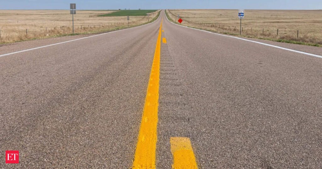 NHAI lines up 17 highway assets spanning 1,692 km for monetisation in FY27