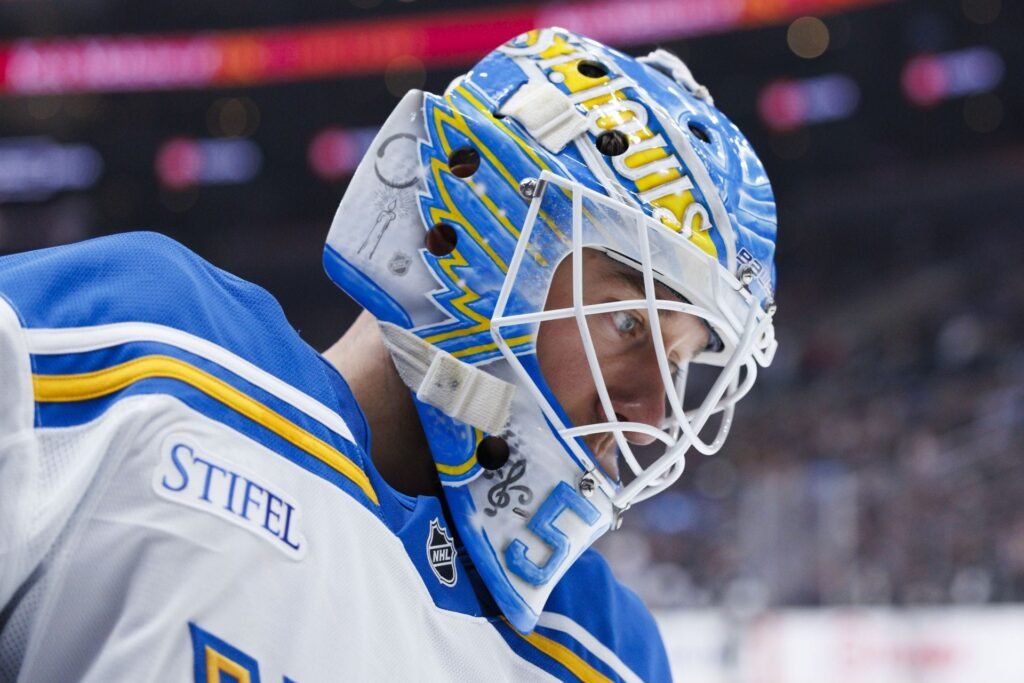 Panthers keeping an eye on No. 1 St. Louis Blues goalie amid Sergei Bobrovsky’s uncertain contract situation