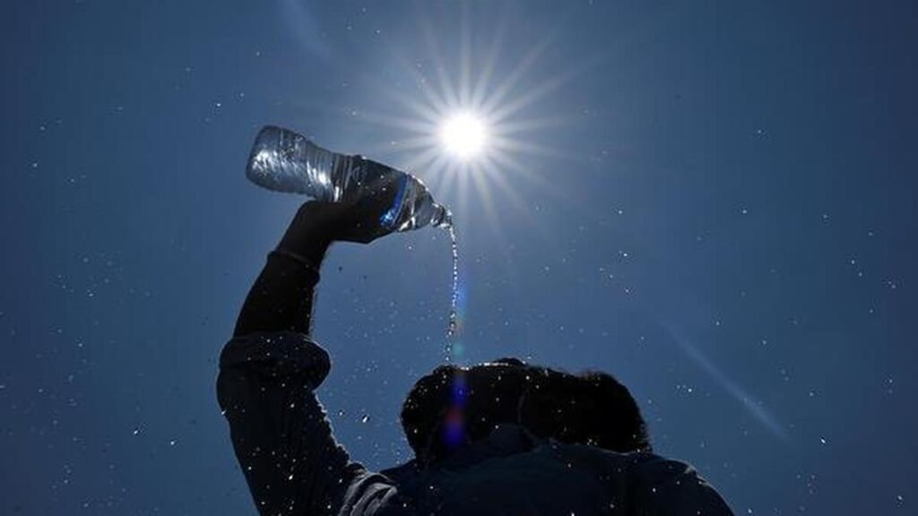 Experts urge hydration, awareness to prevent heat-related illnesses