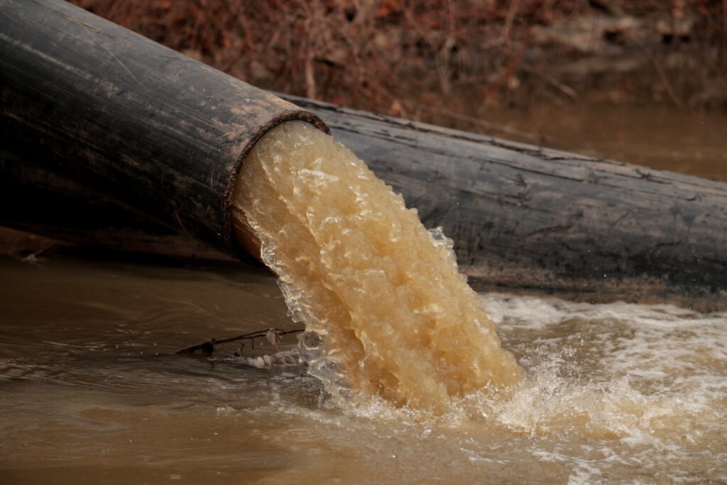 Sewage and Fuel Leaks Contaminate the Potomac River, Source of Drinking Water for More Than 5 Million People