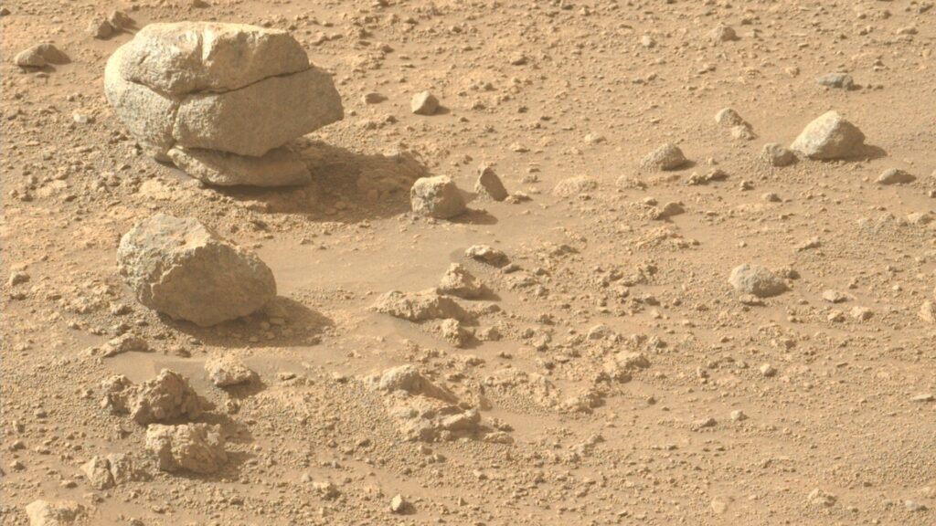 Strange stacked stones spotted on Mars photo of the day for May 21, 2026