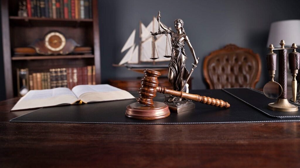 Federal judge had sex in courthouse chambers, misconduct report says