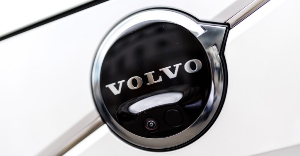Volvo is trying to put its EV stumbles in the rearview