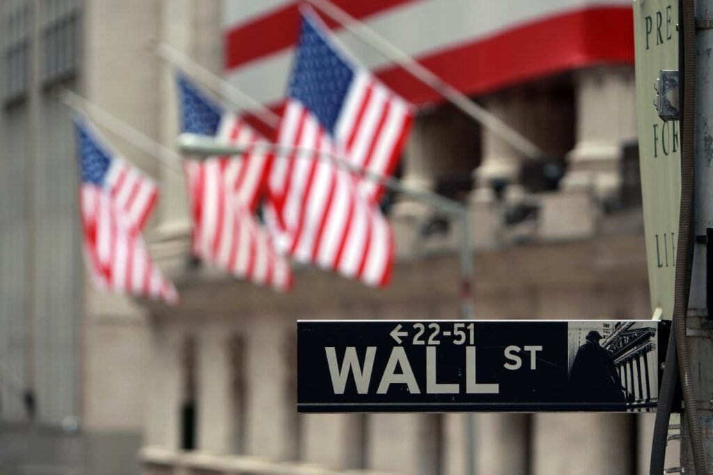 Happy birthday, Dow! Being 130 years old doesn’t make it too antiquated to follow.