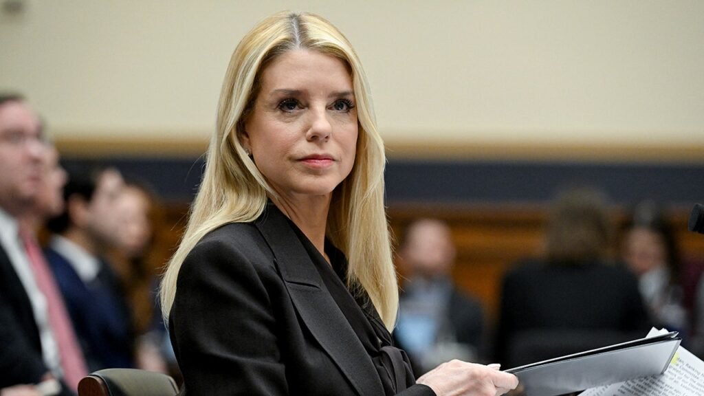 Former AG Pam Bondi diagnosed with thyroid cancer, underwent treatment