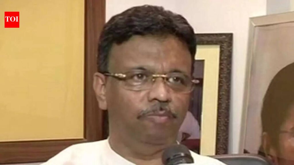 ‘He wanted dignified exit’: Firhad Hakim resigns as Kolkata mayor, TMC says Mamata Banerjee ‘permitted’ him to step aside | India News
