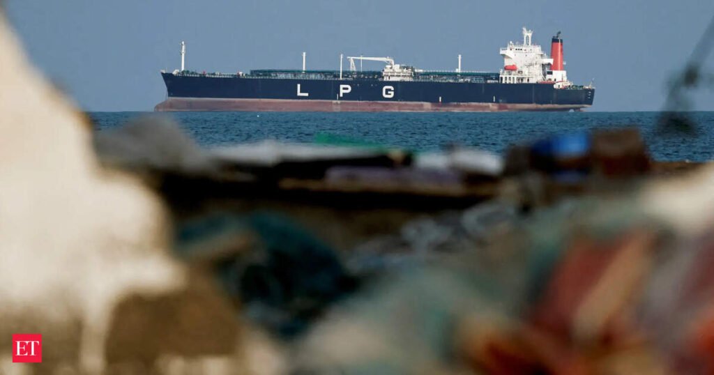 Indian LNG tanker heads toward Strait of Hormuz as US-Iran deal lifts reopening hopes