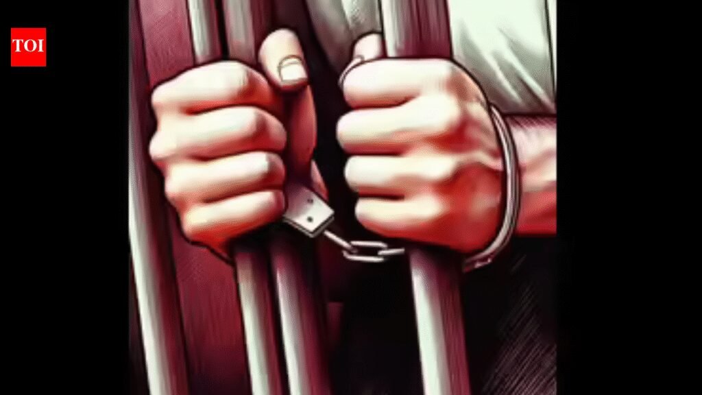 HIV+ woman among 4 held in MP sex racket | India News