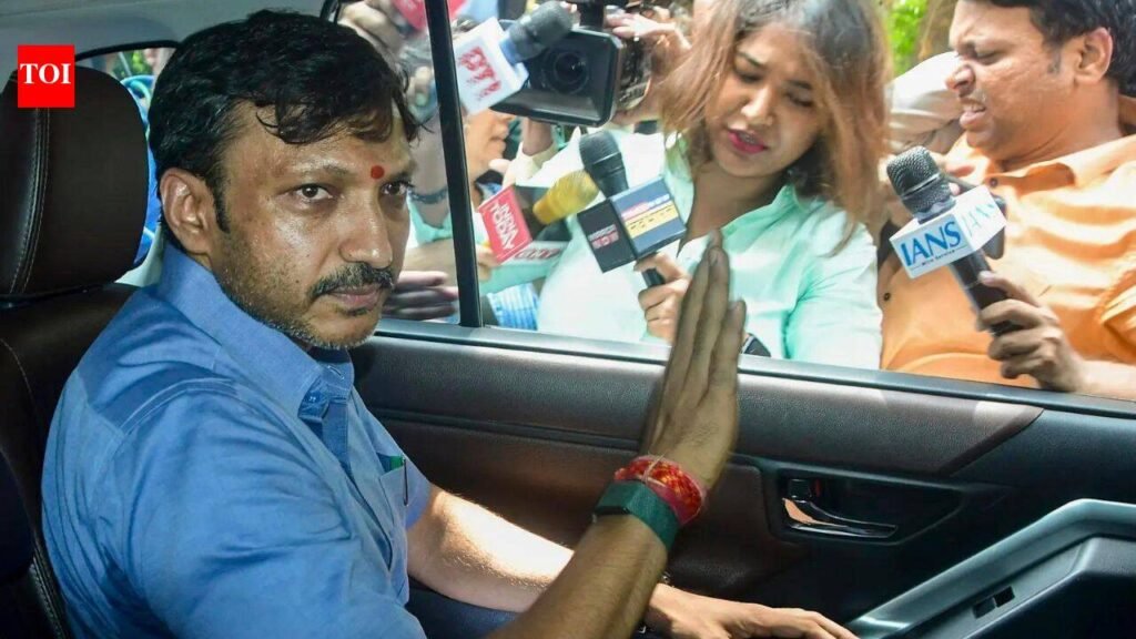 ‘On his way back’: Sena (UBT) hopeful rebel MP Nimbalkar may not defect | India News