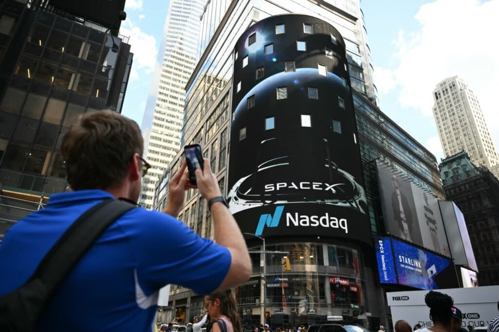 SpaceX pulls off one of the biggest AI debt deals yet