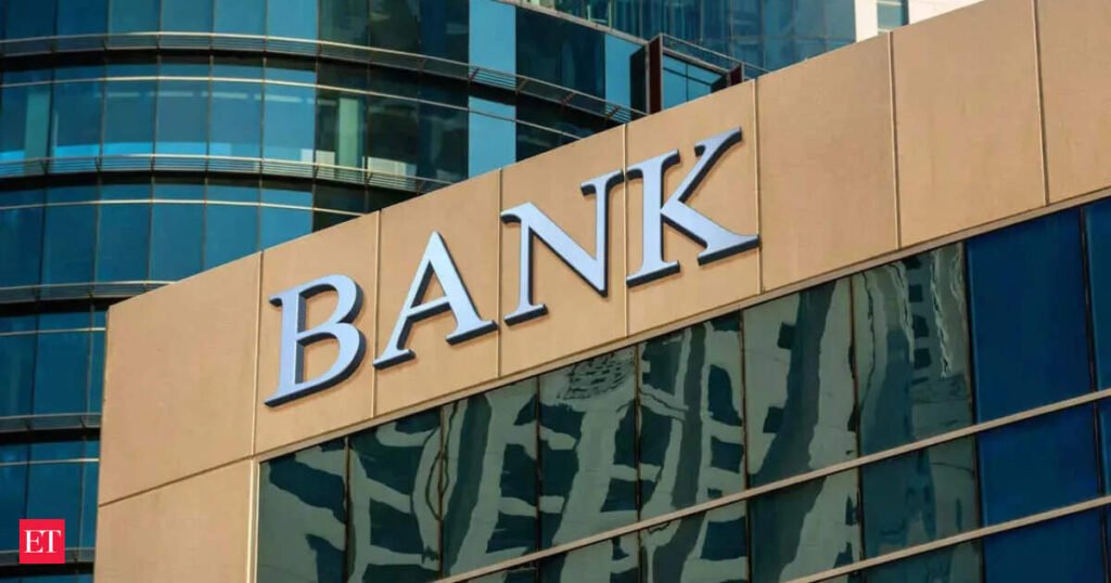 Govt pushes PSU banks to develop loan products of up to ₹1 lakh each for street vendors