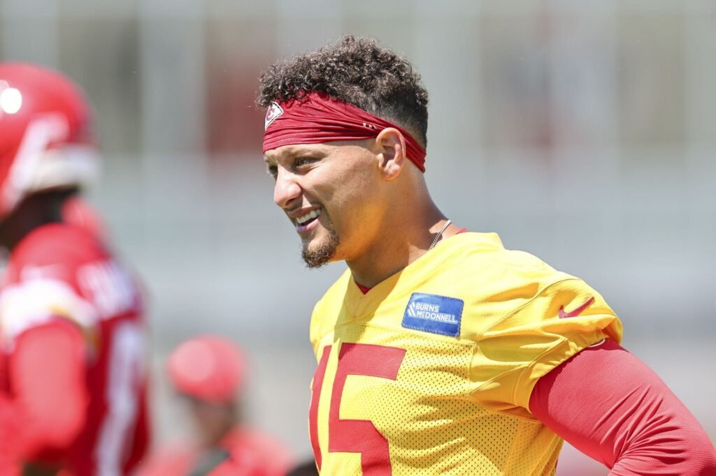 Super Bowl-winning QB heaps praise on Patrick Mahomes after $504,750,000 Chiefs contract extension