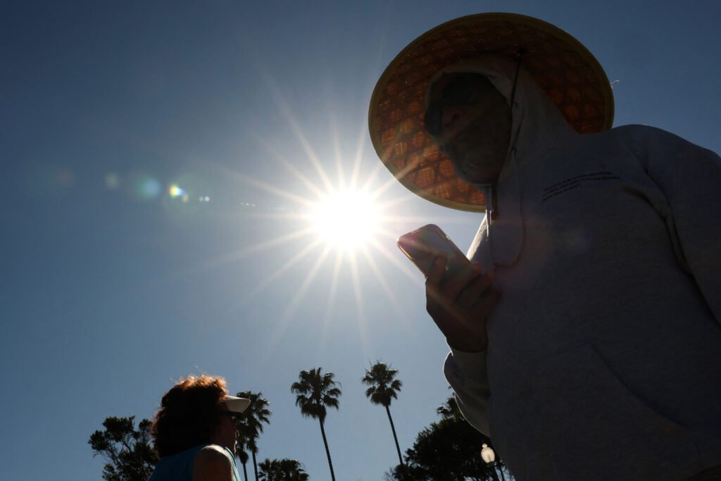 Climate Experts Predict Summer Heat Spike as Global Warming Edges Toward 2C
