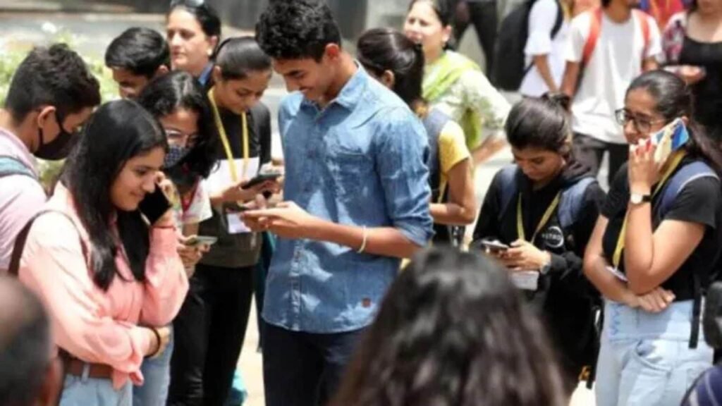 Shubhransu Sutar tops B Pharm; meet other toppers