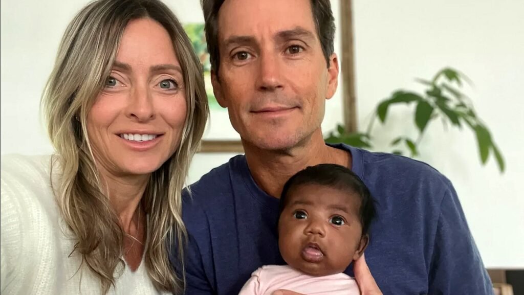 Florida couple to raise child from IVF embryo mix-up after custody deal