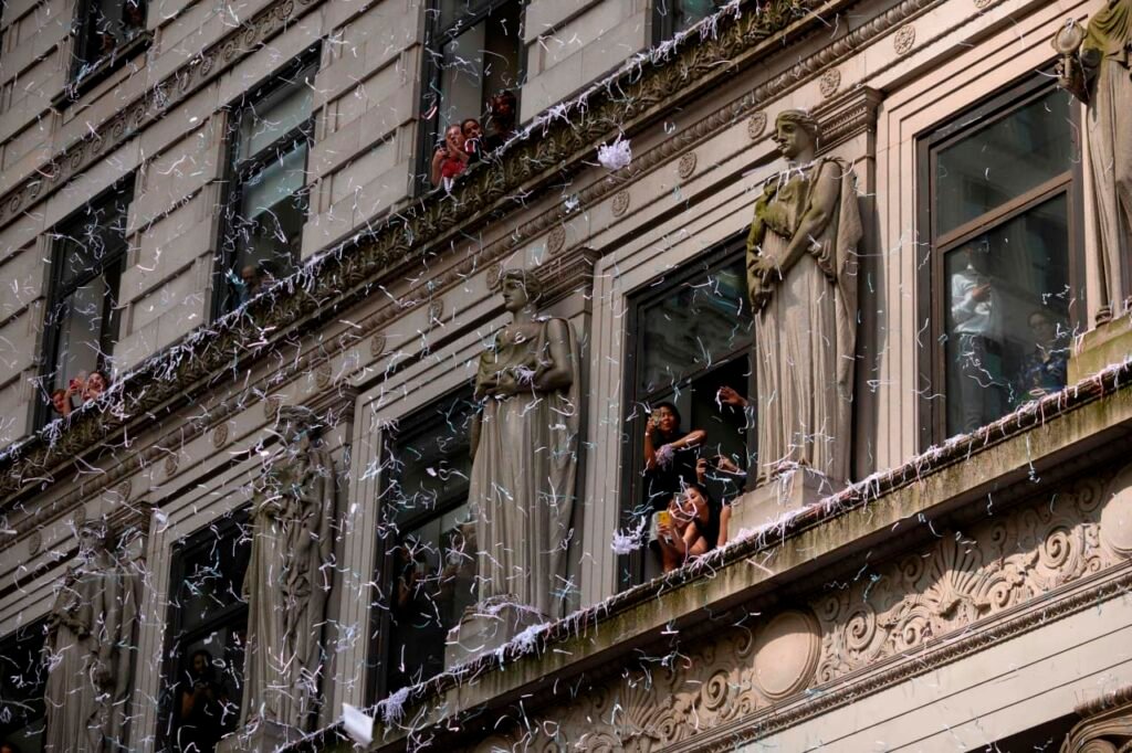 The Knicks’ ticker-tape parade is conquering a modern-day reality: Offices barely use any paper