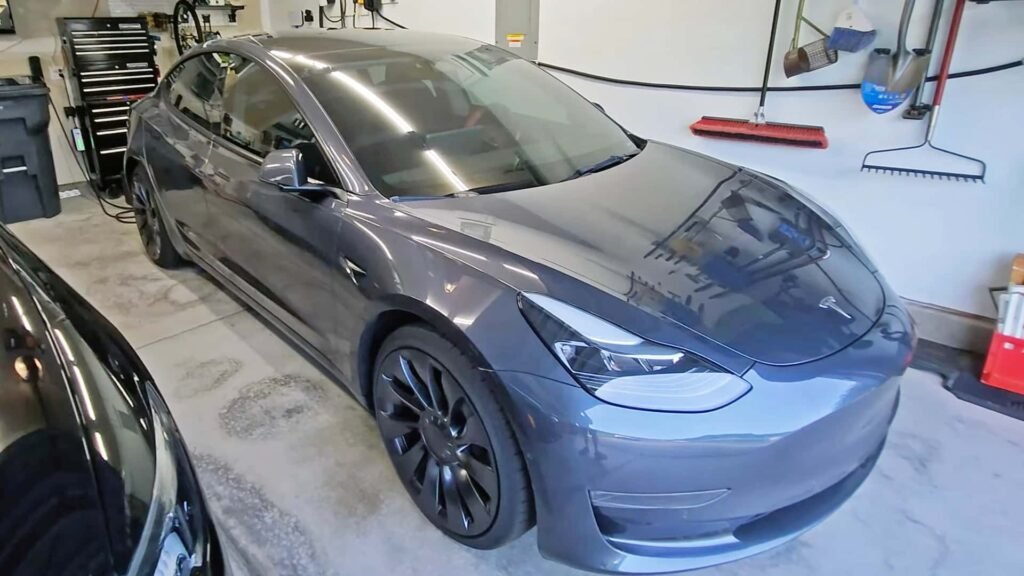 An App Flagged This Tesla Battery As Degraded. The Car Said It Was Worse