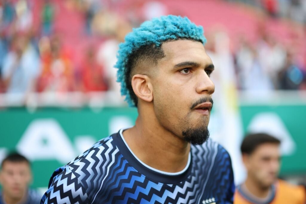 Barcelona star could be used in different position if key defender Ronald Araujo leaves the club: Reports