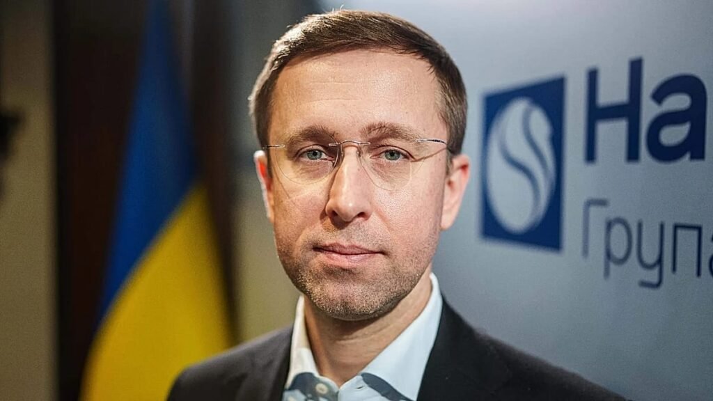 Ukrainian parliament backs new wartime cabinet, amid scandal over defence minister dismissal
