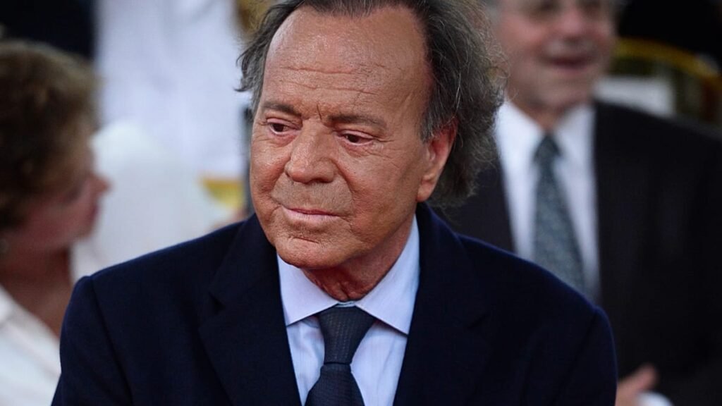 Spanish singer Julio Iglesias sues Spain’s deputy PM Yolanda Díaz, demands €50,000