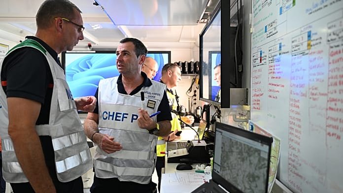EU coordinates wildfire aid for France and Spain amid warnings heatwave could spread