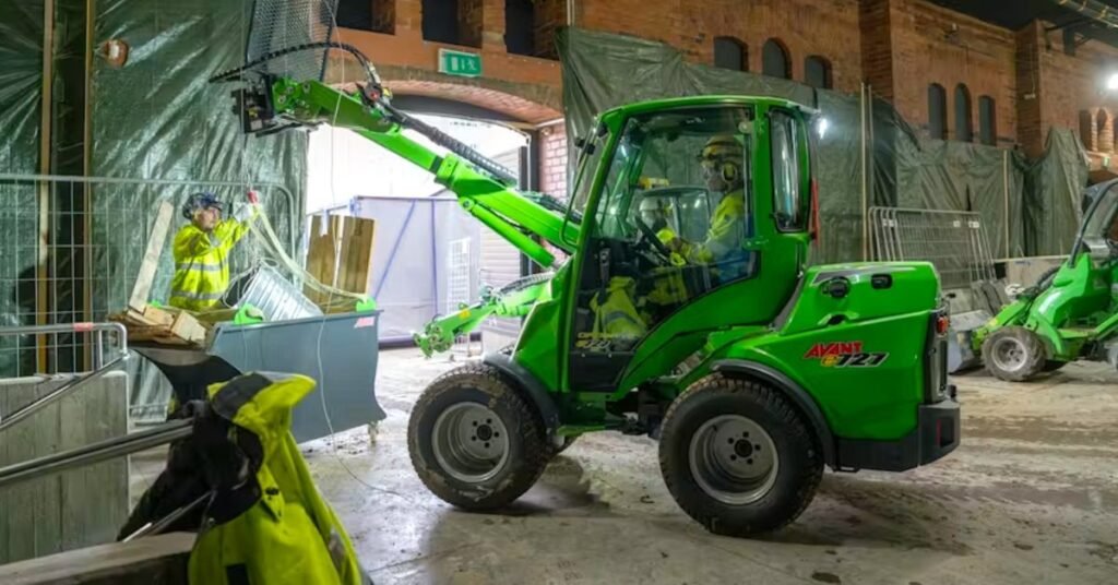 Avant Tecno e727 electric wheel loader