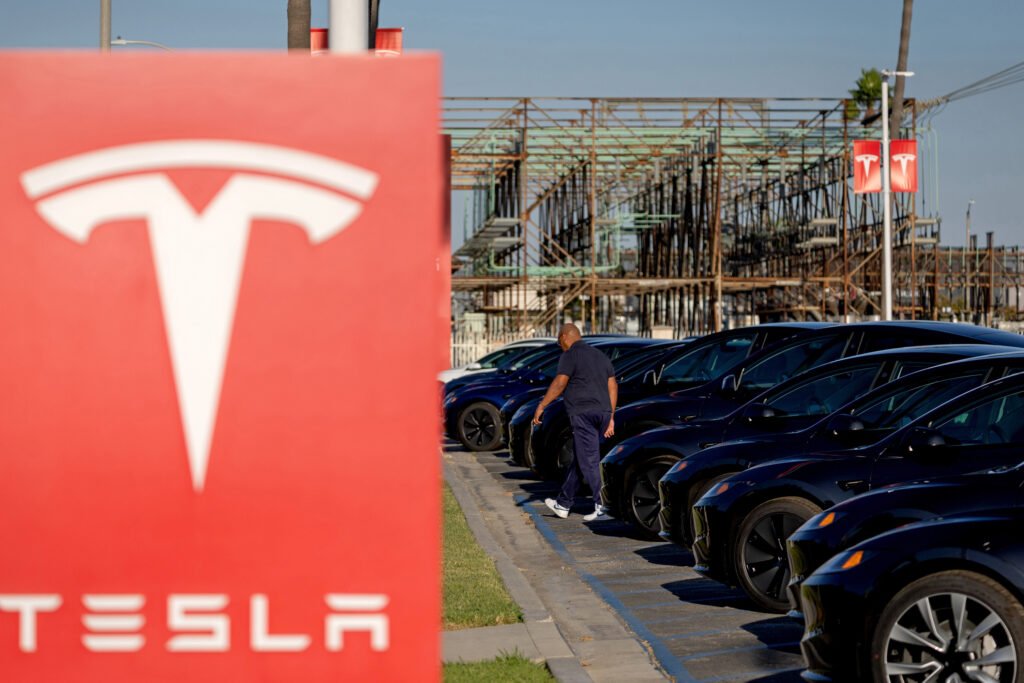 Without Tax Credits, EV Sales Are Searching for a Spark