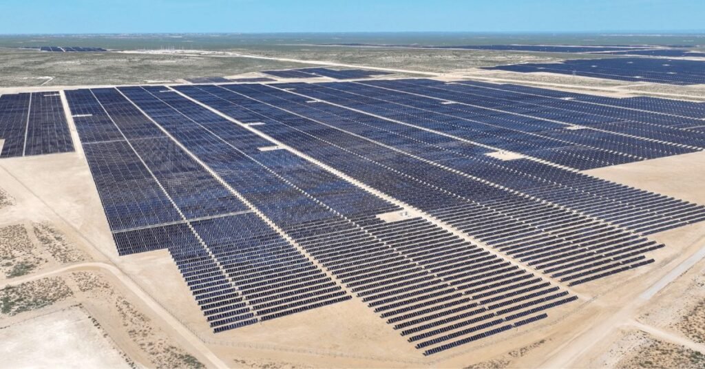 This huge Texas solar hub is nearly 1 GW, and it’s only half built