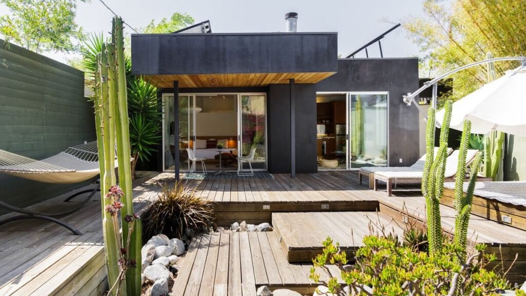 The Best Airbnbs in Los Angeles for Beach Days, Star Spotting, and Plenty of Sunshine