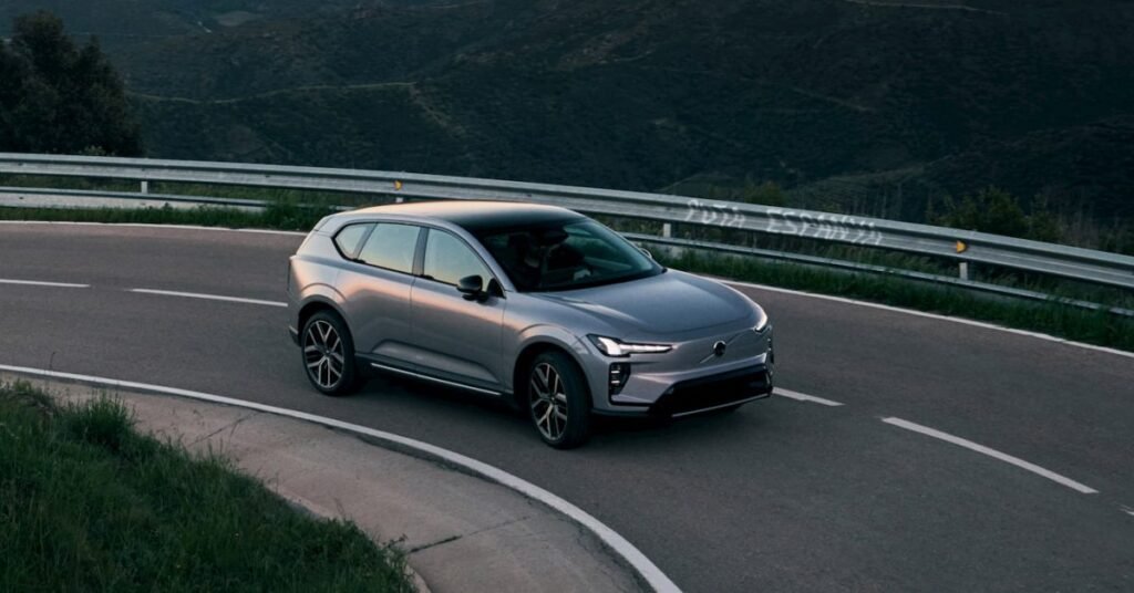 Volvo’s midsize EV SUV delivers more range with up to 330 miles
