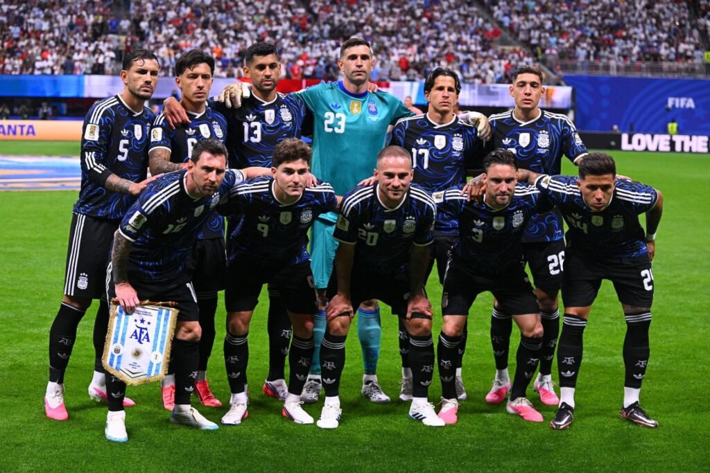 “They are classless” – English pundit slams podcast co-host for claiming he is supporting Argentina in the FIFA World Cup final