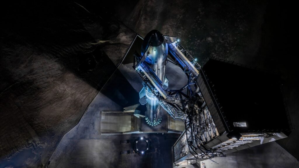 SpaceX stacks massive Starship rocket ahead of today’s Flight 13 test launch (video)
