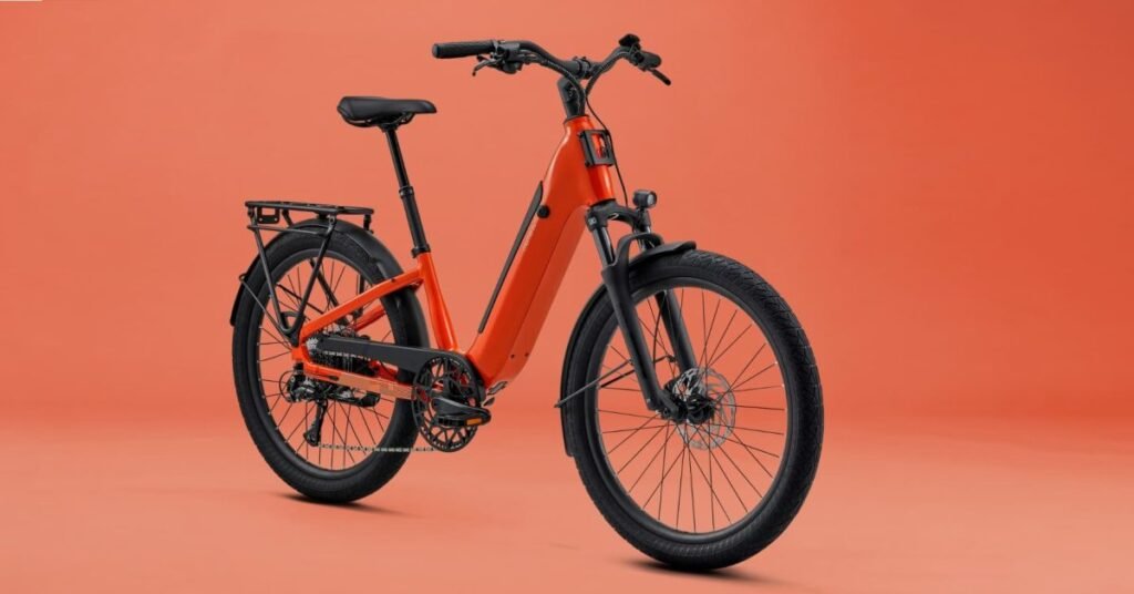 Momentum’s new Vida E+ EX commuter e-bike adds cruise control, throttle, and more