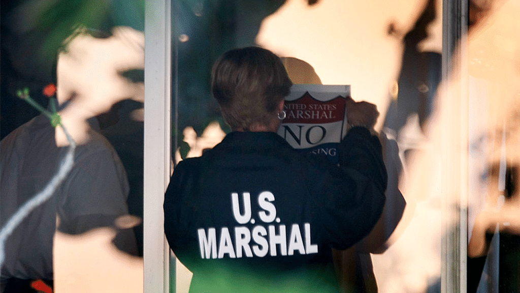 Deputy U.S. Marshal shot and killed while serving arrest warrant in Louisiana