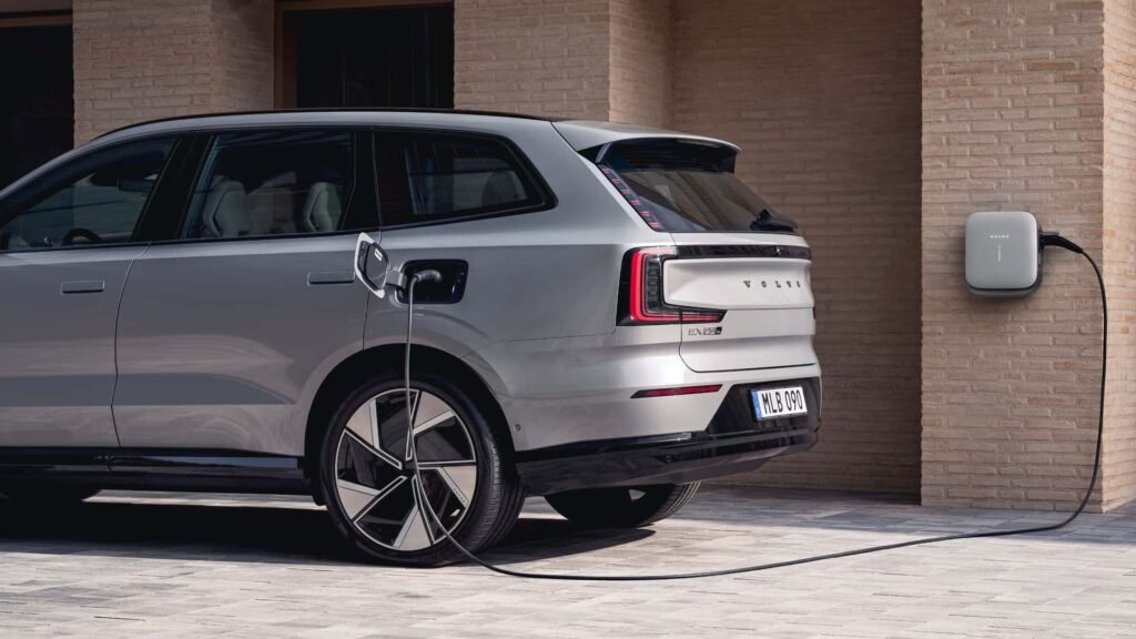Massachusetts EV Owners Will Earn Money By Selling Battery Power: Report