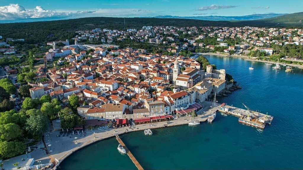 Two Portuguese tourists found and two still missing at sea off Croatia, rescuers say