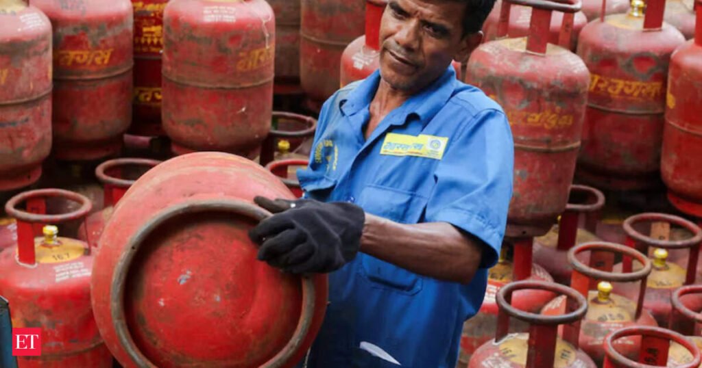 LPG price cut today: Commercial cylinders cheaper by over Rs 200 in Delhi & Kolkata; domestic rates remain unchanged