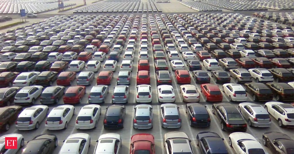 July auto retail sales hit record high on rising rural demand