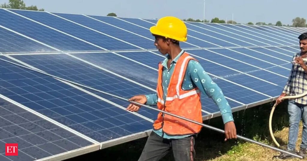 Government explores incentives for polysilicon manufacturing to boost solar energy production