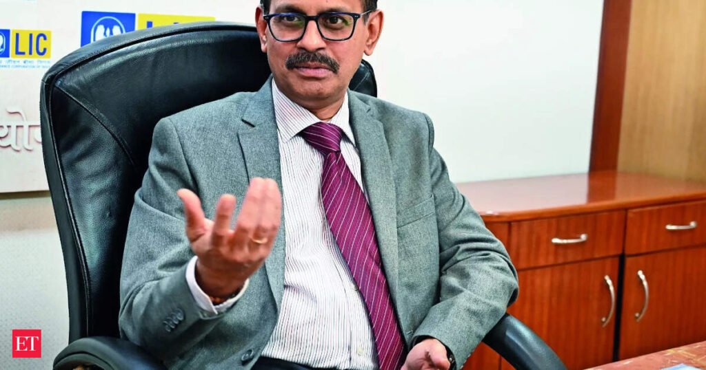 LIC weighing plans to invest in health insurance, fintech: R Doraiswamy, MD, LIC
