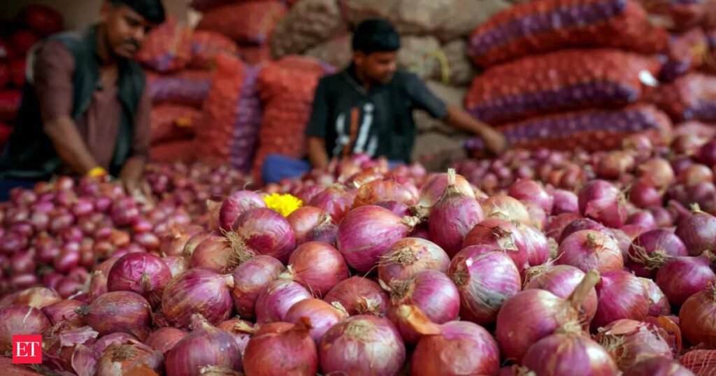 Centre to sell onions at Rs 35/kg in Delhi from Thursday amid price surge