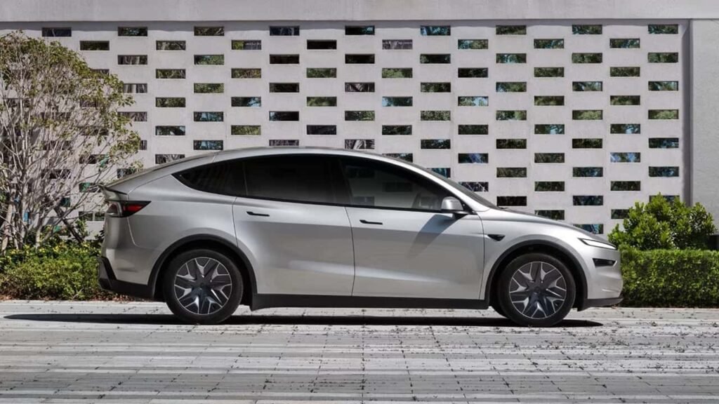 Tesla’s New Three-Row EV Is The Longest-Range Model Y Tested By Edmunds