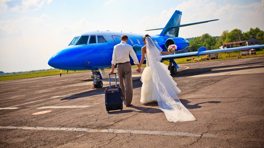 Southwest Airlines crew hosts surprise midair wedding for couple on flight