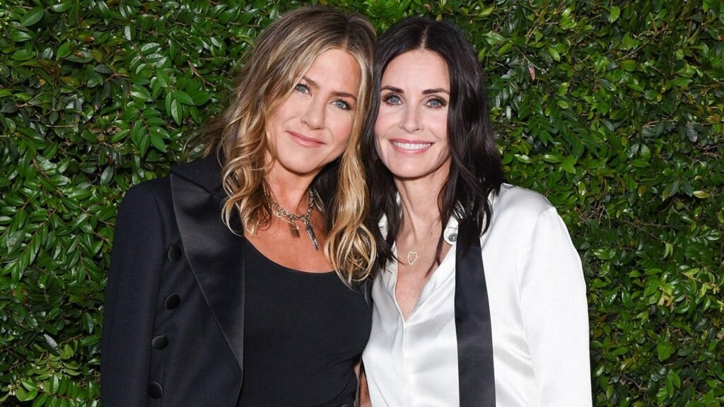 Jennifer Aniston and Courteney Cox vacation in Mallorca