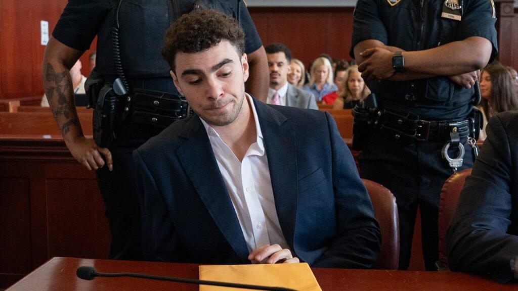 Luigi Mangione prosecutors push back on defense media access claims